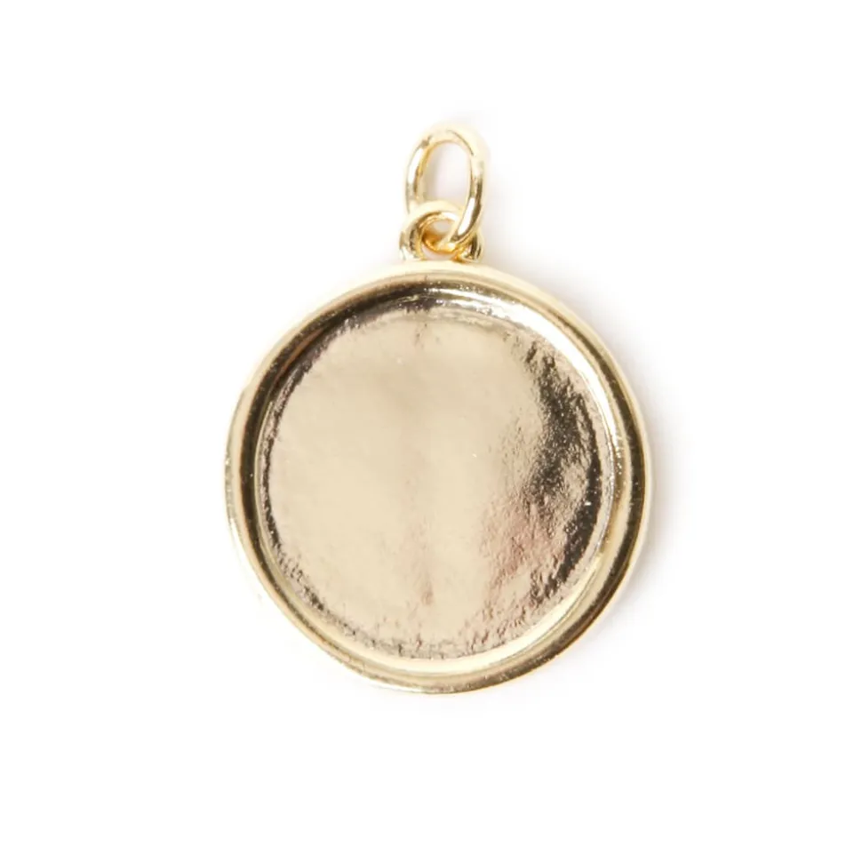 Pendentif Christ croix coquille